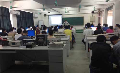 2013年9月11日-14日粤嵌教育受邀为华工汽车学院电子工程类学员进行三天技术实训